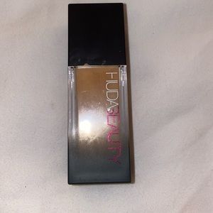 Huda Beauty #fauxfilter High Coverage Foundation